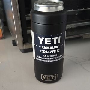 Bnwt. YETI Rambler Colster - Black